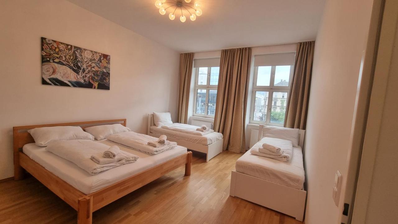 Sunny Apartment Next To Metro 1Br 维也纳 外观 照片