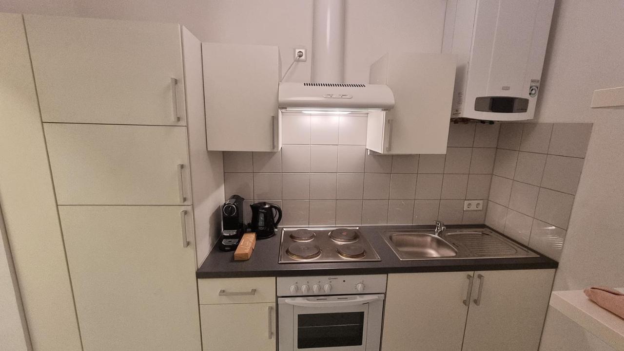 Sunny Apartment Next To Metro 1Br 维也纳 外观 照片